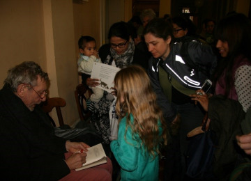 michael rosen book signing.jpg